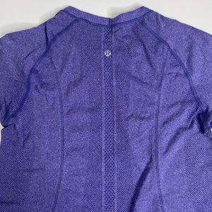 New lulu lemon t-shirt